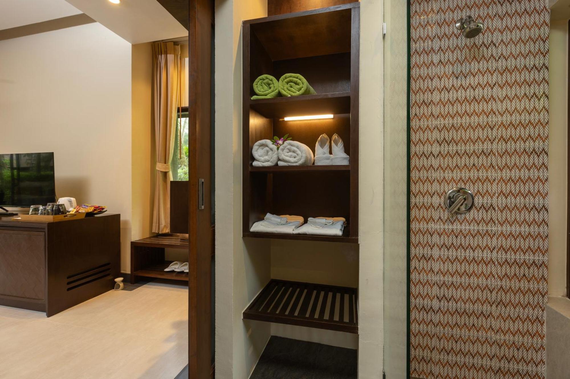 Khaolak Wanaburee Resort - Sha Extra Plus Khao Lak Ngoại thất bức ảnh