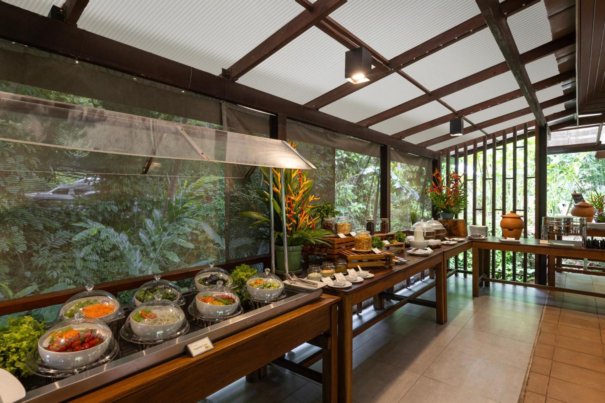 Khaolak Wanaburee Resort - Sha Extra Plus Khao Lak Ngoại thất bức ảnh